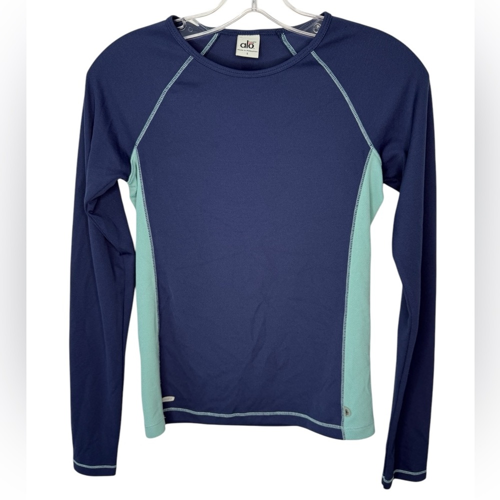 ALO Women’s Cool Fit Crew Neck Long Sleeve Shirt Yoga Active Blue - Small - Picture 1 of 7